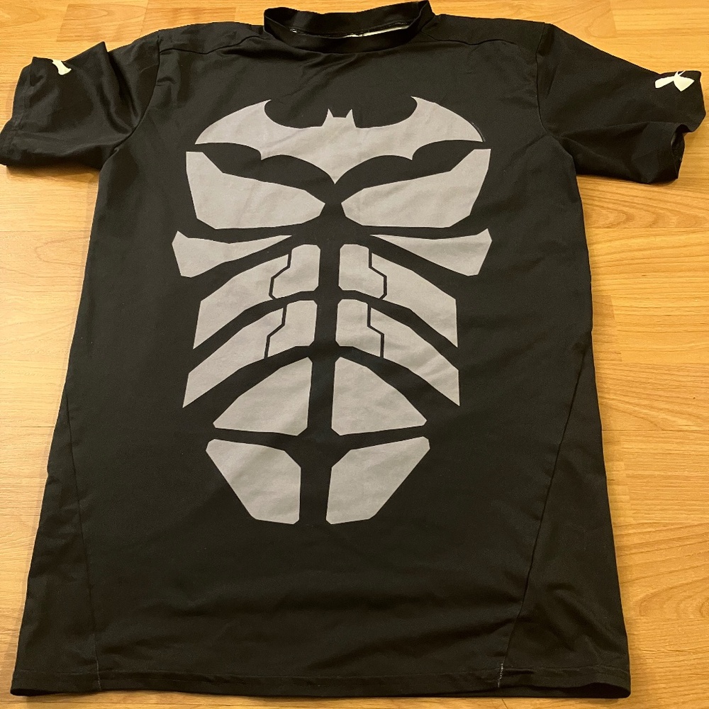 Under Armour Batman Compression Shirt Rashguard (Size L)